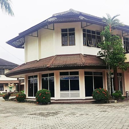 Hotel Wijaya Purwokerto Ngoại thất bức ảnh