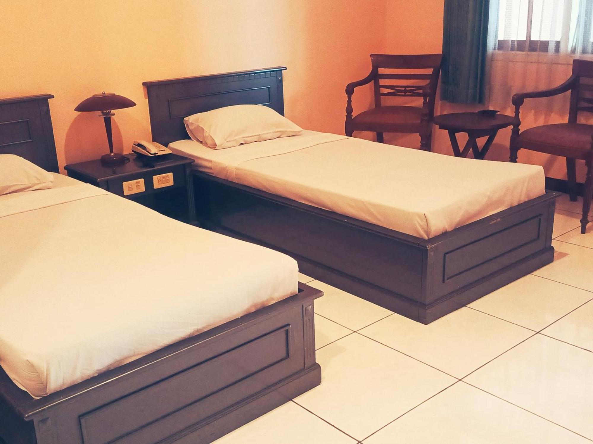 Hotel Wijaya Purwokerto Ngoại thất bức ảnh
