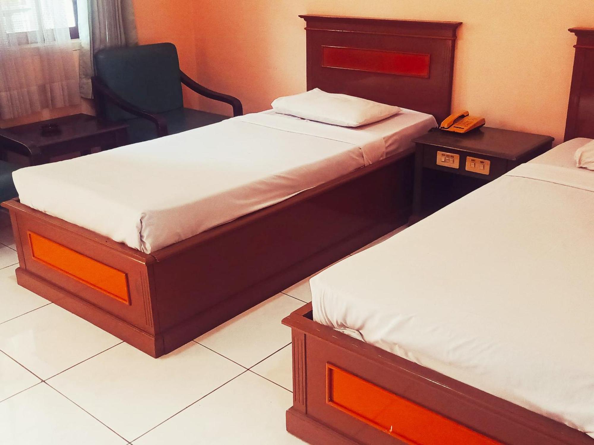Hotel Wijaya Purwokerto Ngoại thất bức ảnh