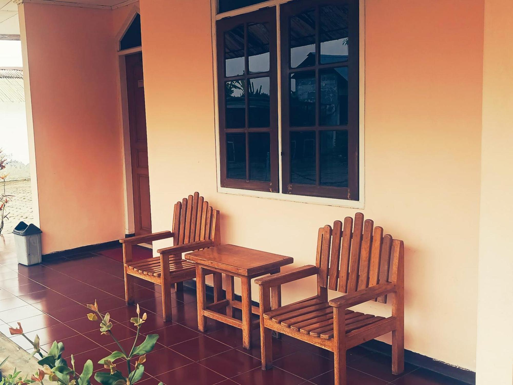 Hotel Wijaya Purwokerto Ngoại thất bức ảnh