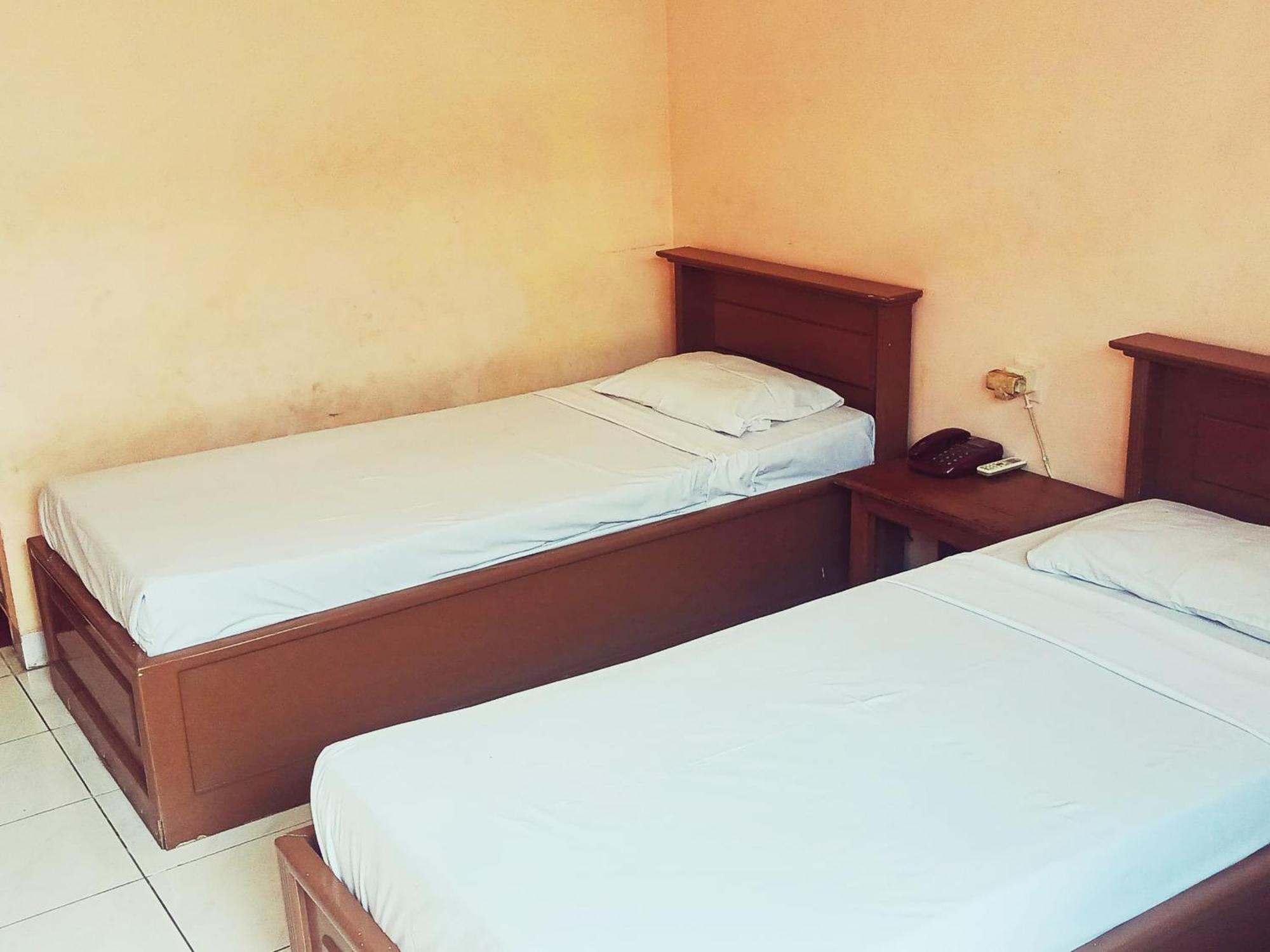 Hotel Wijaya Purwokerto Ngoại thất bức ảnh