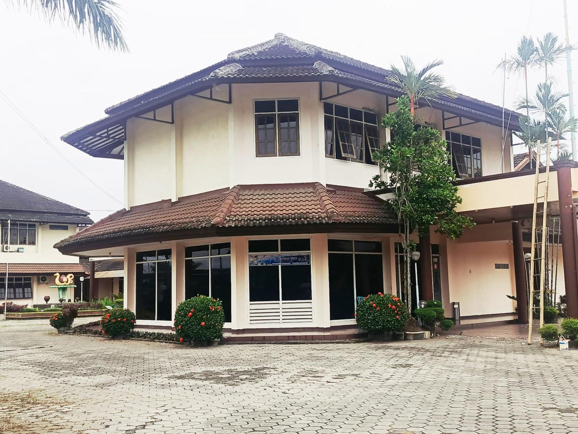 Hotel Wijaya Purwokerto Ngoại thất bức ảnh